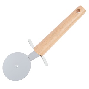 Cutit pentru Pizza Metalic cu Maner din Lemn 21cm